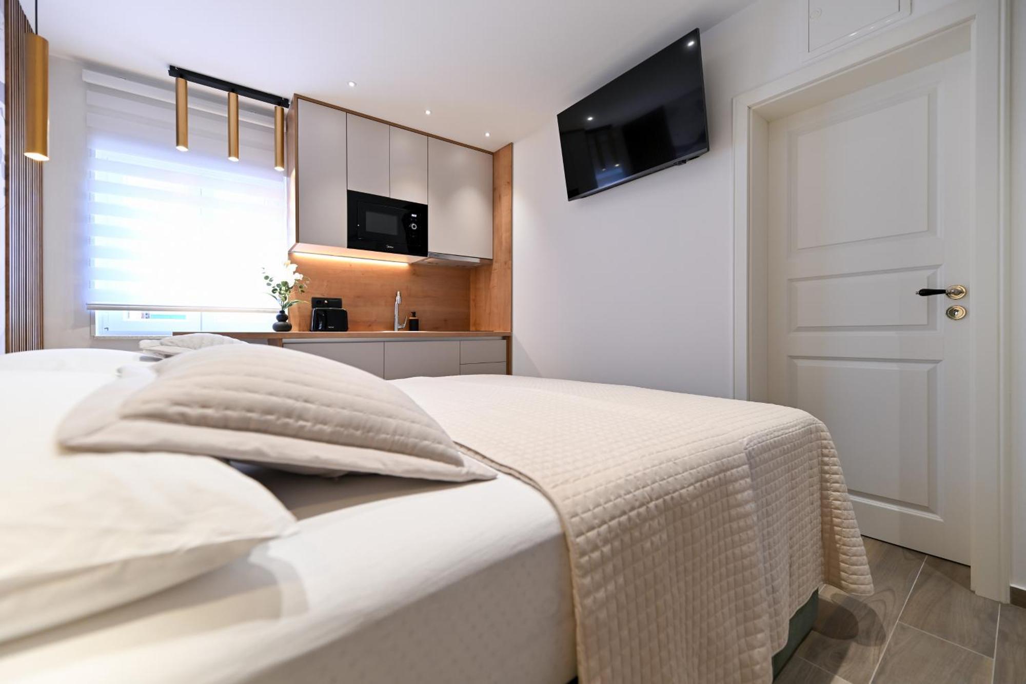 Apartments And Rooms Nekic Zadar Exterior photo