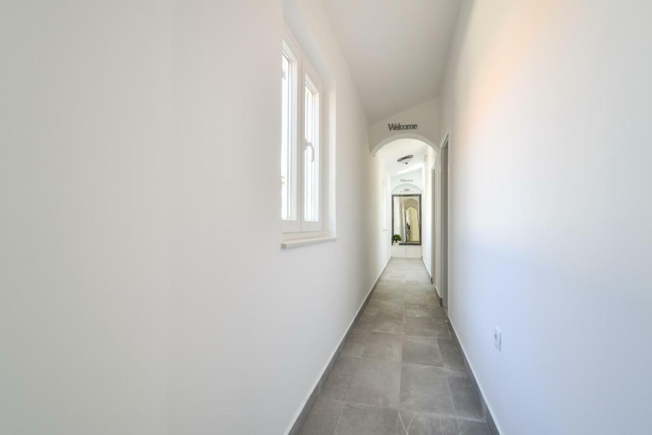 Apartments And Rooms Nekic Zadar Exterior photo